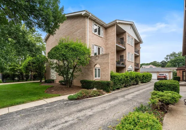 Photo 1 of Condo for sale at 5729 N Cicero Ave #3B, Chicago, IL 60646 | MLS# 12724548 | Listing updated on 2026-09-06