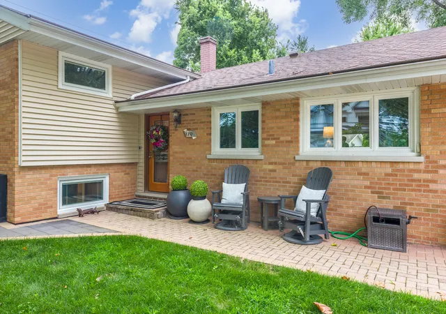 Photo 3 of Single family home for sale at 220 E Hillside Rd, Naperville, IL 60540 | MLS# 12724560 | Listing updated on 2026-08-24