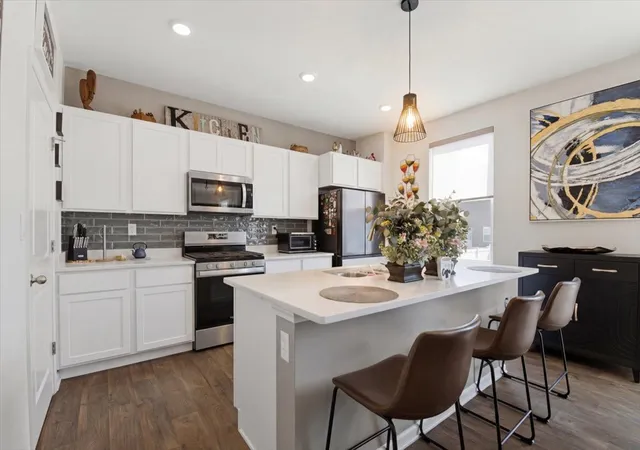 Photo 4 of Single family home for sale at 2018 Winterberry Trl, Wonder Lake, IL 60097 | MLS# 12724573 | Listing updated on 2026-08-21