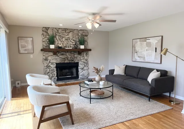 image of 1436 Bridgedale Rd, Crystal Lake, IL 60014 | MLS# 12724576