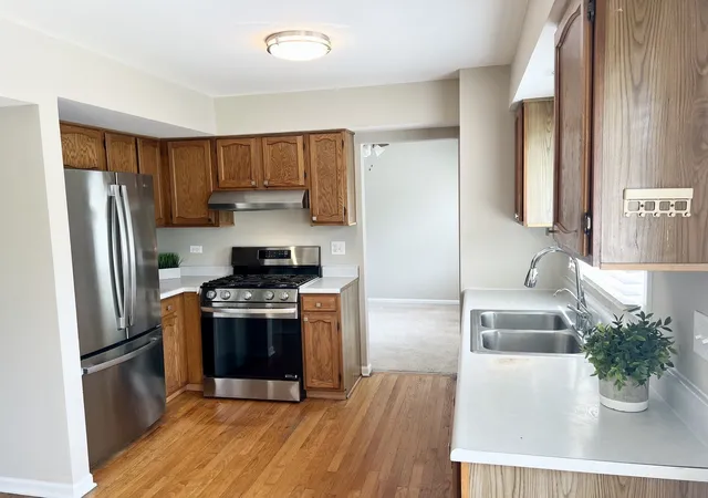 image of 1436 Bridgedale Rd, Crystal Lake, IL 60014 | MLS# 12724576