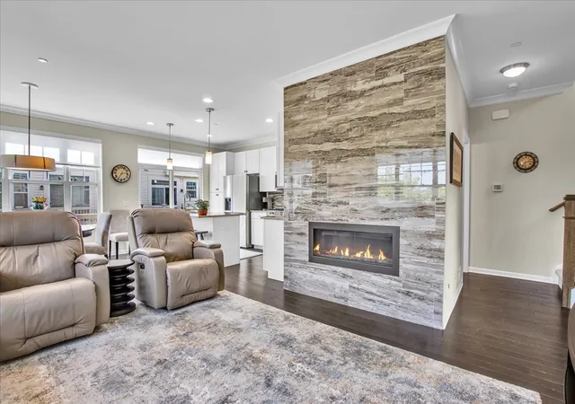 Photo 3 of Townhouse for sale at 300 Lexington Ln, Rolling Meadows, IL 60008 | MLS# 12724577 | Listing updated on 2026-08-17