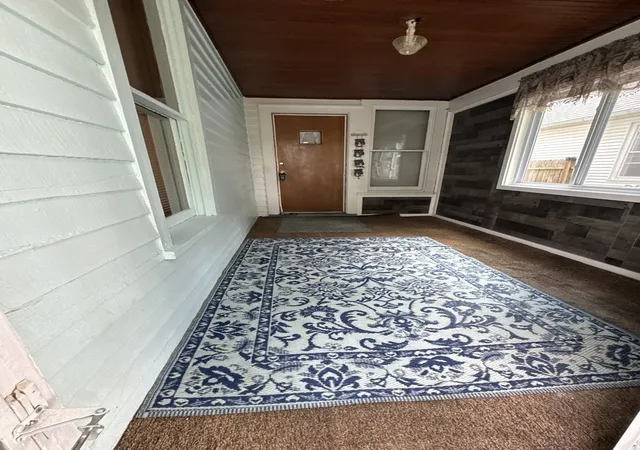 Photo 3 of Single family home for sale at 1915 Pershing Blvd, Clinton, IA 52732 | MLS# 12724758 | Listing updated on 2026-10-07