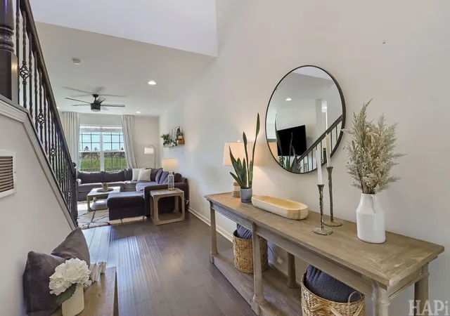 Photo 2 of Townhouse for sale at 548 Silverton Dr, Grayslake, IL 60030 | MLS# 12724836 | Listing updated on 2026-09-06