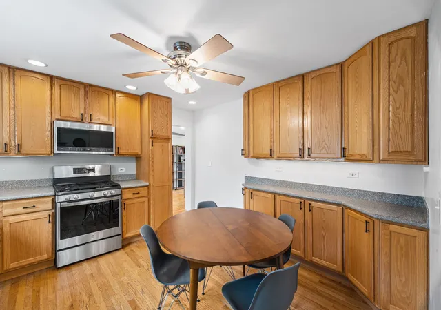Photo 3 of Sale Pending at 1880 Midland Ave, Highland Park, IL 60035 | MLS# 12724852 | Listing updated on 2026-08-31