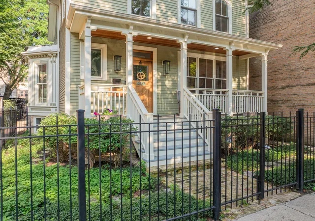 Photo 2 of Single family home for sale at 2347 N Geneva Ter, Chicago, IL 60614 | MLS# 12724964 | Listing updated on 2026-09-01