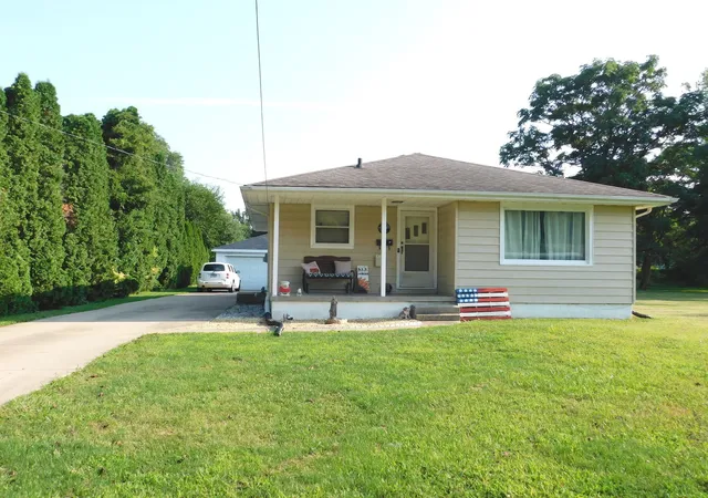 1st image of 213 Sangamon St, Streator, IL 61364 | MLS# 12724971