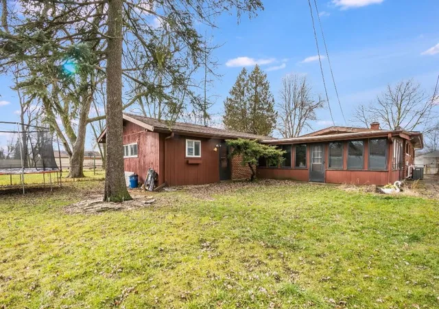 Photo 2 of Single family home for sale at 259 Barron St, Bensenville, IL 60106 | MLS# 12724977 | Listing updated on 2026-08-21
