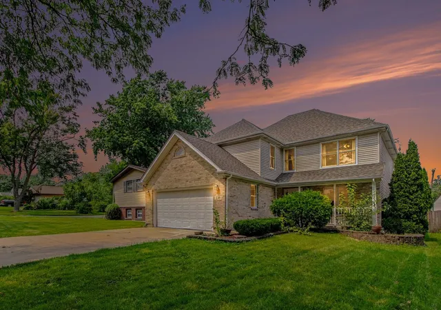 Photo 2 of Single family home for sale at 336 W Morris Ave, Lombard, IL 60148 | MLS# 12724983 | Listing updated on 2026-08-20