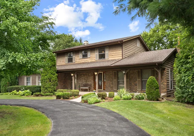 2nd image of 1150 Anne Ct, Sleepy Hollow, IL 60118 | MLS# 12725013