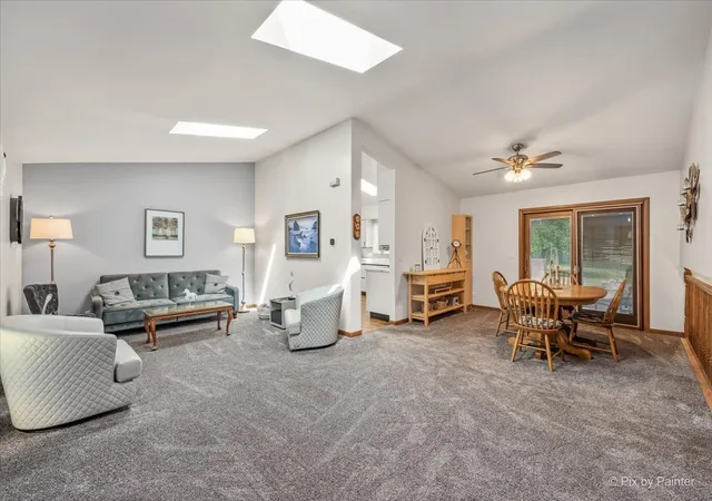 Photo 3 of Single family home for sale at 152 Jacquelyn Dr, Bensenville, IL 60106 | MLS# 12725198 | Listing updated on 2026-09-21