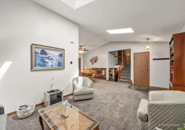 Photo 4 of Single family home for sale at 152 Jacquelyn Dr, Bensenville, IL 60106 | MLS# 12725198 | Listing updated on 2026-09-21