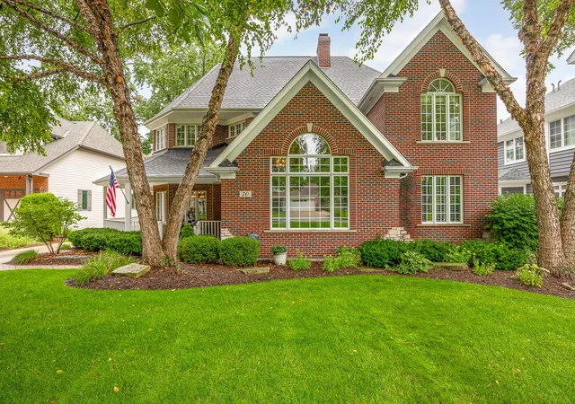 3rd image of 70 S Parkway Dr, Naperville, IL 60540 | MLS# 12725255