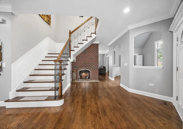 5th image of 70 S Parkway Dr, Naperville, IL 60540 | MLS# 12725255