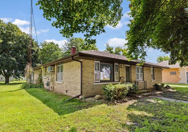 2nd image of 104 S Maple St, Reddick, IL 60961 | MLS# 12725303
