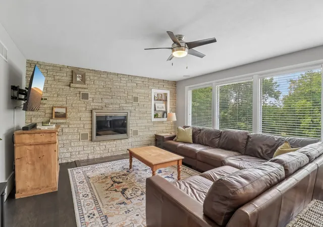 4th image of 23579 W Windsor Ter, Antioch, IL 60002 | MLS# 12725310