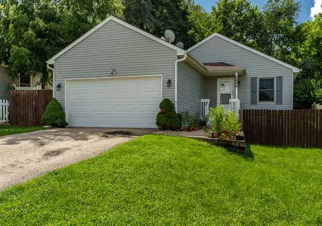 Photo 3 of Sale Pending at 2951 16th Street, Rockford, IL 61109 | MLS# 12725400 | Listing updated on 2026-08-21