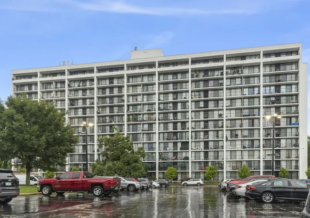 Condo for sale at 2005 S Finley Rd #304, Lombard, IL 60148 | MLS# 12725468 | Listing updated on 2026-09-01