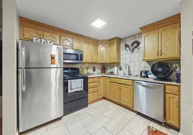 Photo 4 of Condo for sale at 2005 S Finley Rd #304, Lombard, IL 60148 | MLS# 12725468 | Listing updated on 2026-09-01