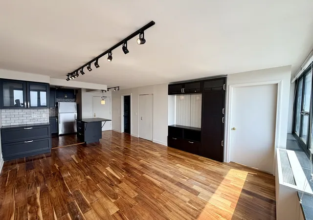 Photo 1 of Townhouse for sale at 1850 N Clark St #2810, Chicago, IL 60614 | MLS# 12725495 | Listing updated on 2026-08-20