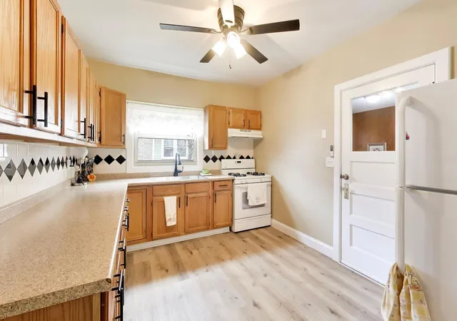4th image of 206 25Th Ave, Bellwood, IL 60104 | MLS# 12725503