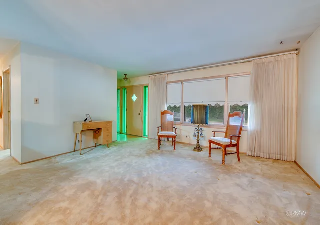 Photo 3 of Single family home for sale at 227 N Mill Rd, Wood Dale, IL 60191 | MLS# 12725534 | Listing updated on 2026-08-17