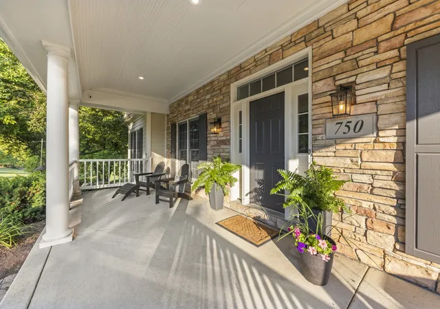 Photo 3 of Sale Pending at 750 Fox Run Dr, Geneva, IL 60134 | MLS# 12725555 | Listing updated on 2026-10-06