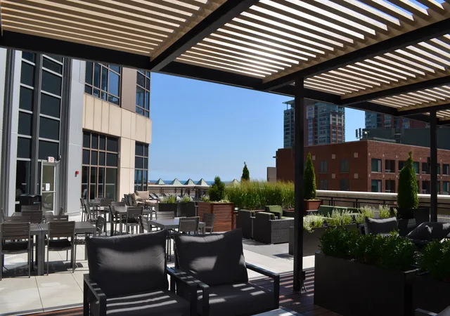 2nd image of 512 N Mcclurg Ct, Chicago, IL 60611