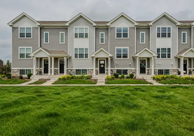 3rd image of 2121 Sassafras Wy #D, Wonder Lake, IL 60097 | MLS# 12725867