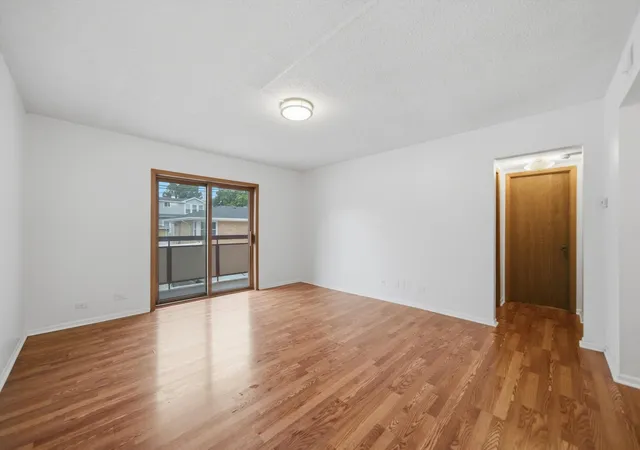 Listing Photo 5 - Condo for sale in building located at 6441 W Pershing Rd, Stickney, IL 60402 - Unit #104