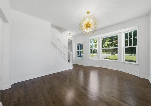 Photo 2 of Single family home for sale at 950 W Colfax St, Palatine, IL 60067 | MLS# 12726098 | Listing updated on 2026-09-01