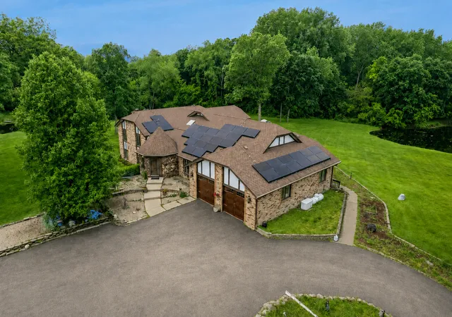 Photo 3 of Single family home for sale at 17n396 Binnie Lakes Trl, Dundee, IL 60118 | MLS# 12726218 | Listing updated on 2026-08-18