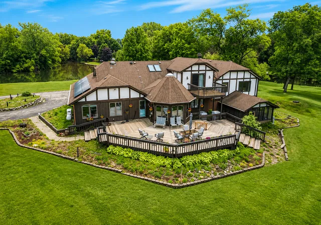 Photo 4 of Single family home for sale at 17n396 Binnie Lakes Trl, Dundee, IL 60118 | MLS# 12726218 | Listing updated on 2026-08-18