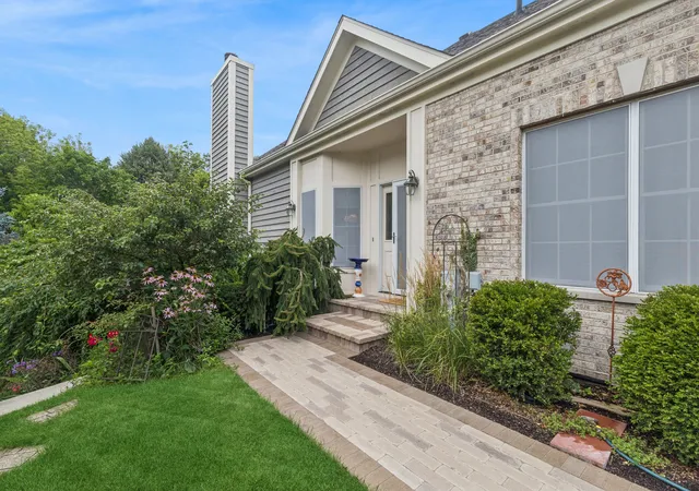 2nd image of 1017 Heron Wy, Woodstock, IL 60098 | MLS# 12726292