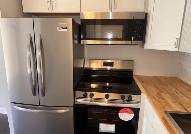 5th image of 24 Jamaica Colony St #4, Fox Lake, IL 60020 | MLS# 12726298