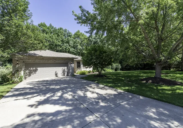 Photo 2 of Single family home for sale at 1417 April Ln, Winthrop Harbor, IL 60096 | MLS# 12726304 | Listing updated on 2026-09-06