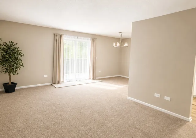 3rd image of 500 Vly Dr, Naperville, IL 60563