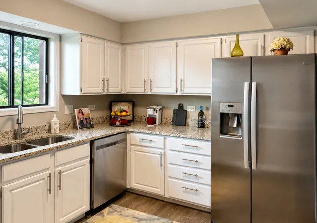 4th image of 500 Vly Dr, Naperville, IL 60563