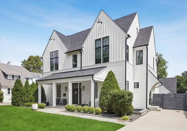 2nd image of 37 S Stough St, Hinsdale, IL 60521 | MLS# 12726389