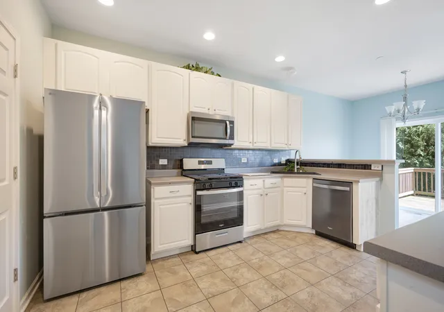 2nd image of 11970 Brunschon Ln, Huntley, IL 60142 | MLS# 12726453