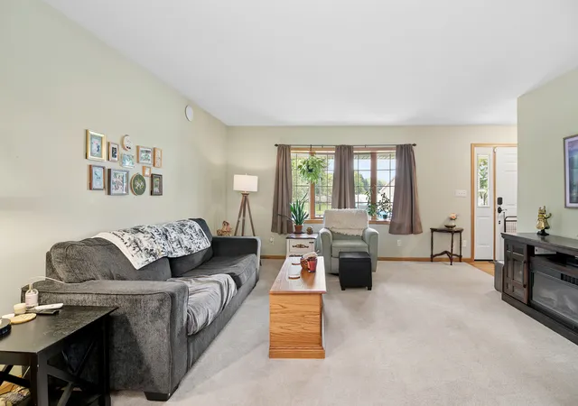 4th image of 559 Hollyberry Ln, Bourbonnais, IL 60914 | MLS# 12726496