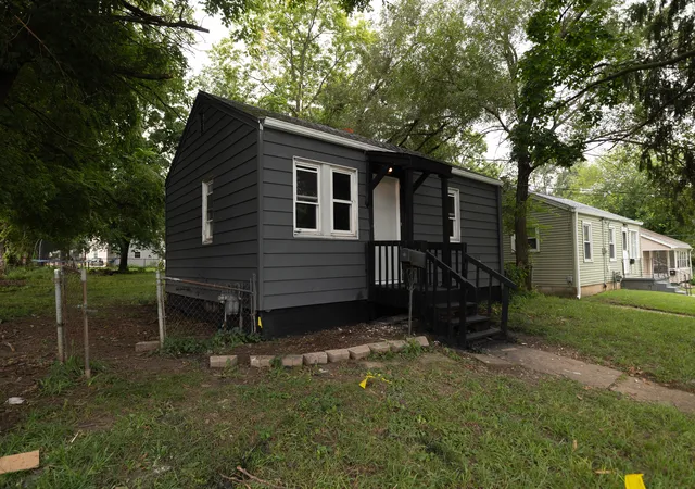 1st image of 928 W Front St, Bloomington, IL 61701 | MLS# 12726503