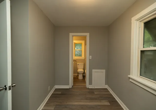 5th image of 928 W Front St, Bloomington, IL 61701 | MLS# 12726503