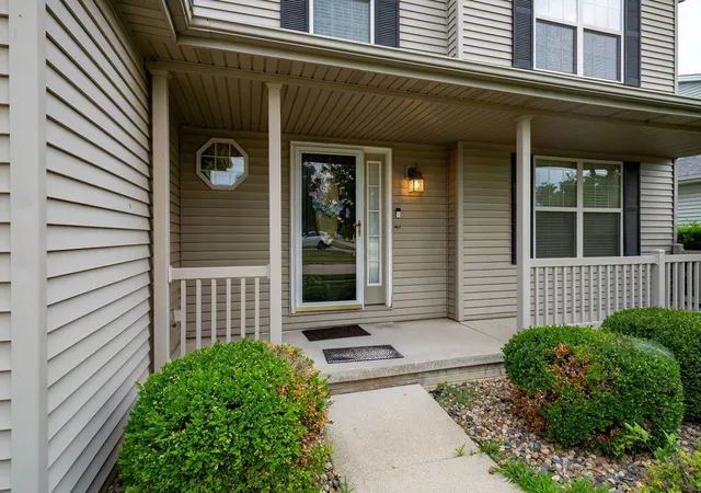 3rd image of 1401 Ballyshannon Dr, Bloomington, IL 61704 | MLS# 12726523