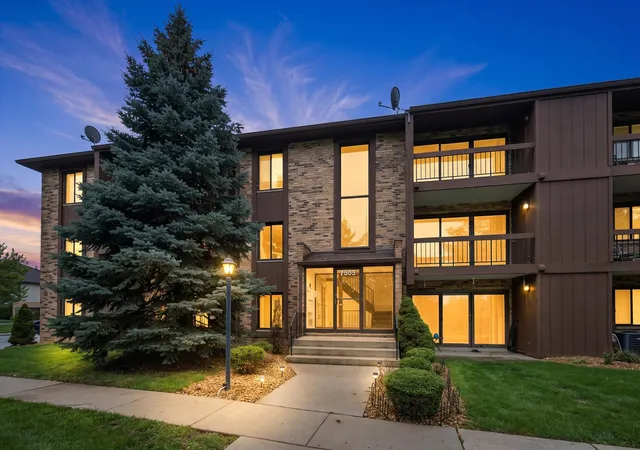 2nd image of 7505 175th St #124, Tinley Park, IL 60477 | MLS# 12726620
