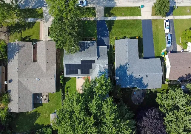 Photo 31 of Single family home for sale at 17 Whitehall Ct, Buffalo Grove, IL 60089 | MLS# 12726626 | Listing updated on 2026-08-27