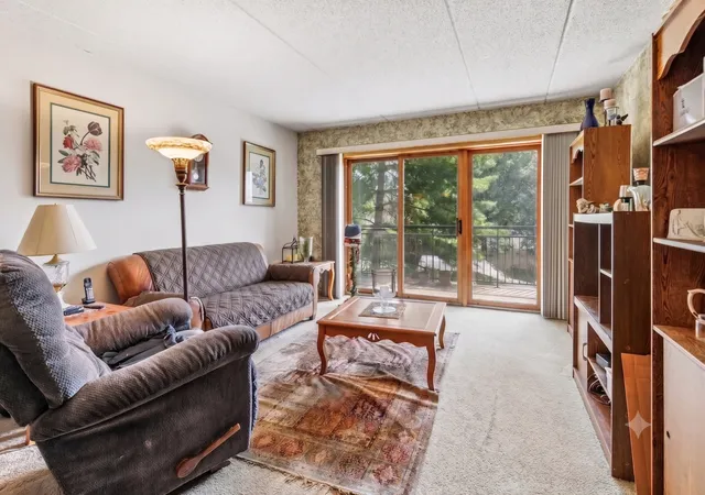 Photo 2 of Condo for sale at 5320 N Lowell Ave #205, Chicago, IL 60630 | MLS# 12726667 | Listing updated on 2026-08-22