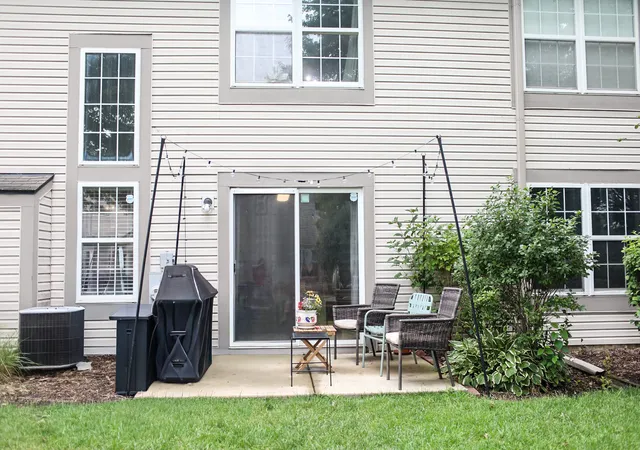 14th image of 2324 College Green Dr, Elgin, IL 60123 | MLS# 12726752