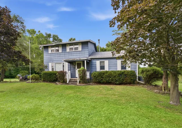 3rd image of 1623 40Th Ave, Moline, IL 61265 | MLS# 12726766