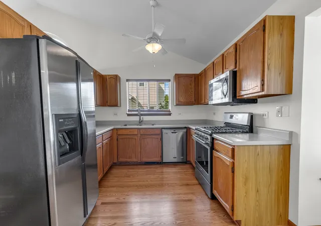 5th image of 4240 Peartree Dr, Lake In The Hills, IL 60156 | MLS# 12726778